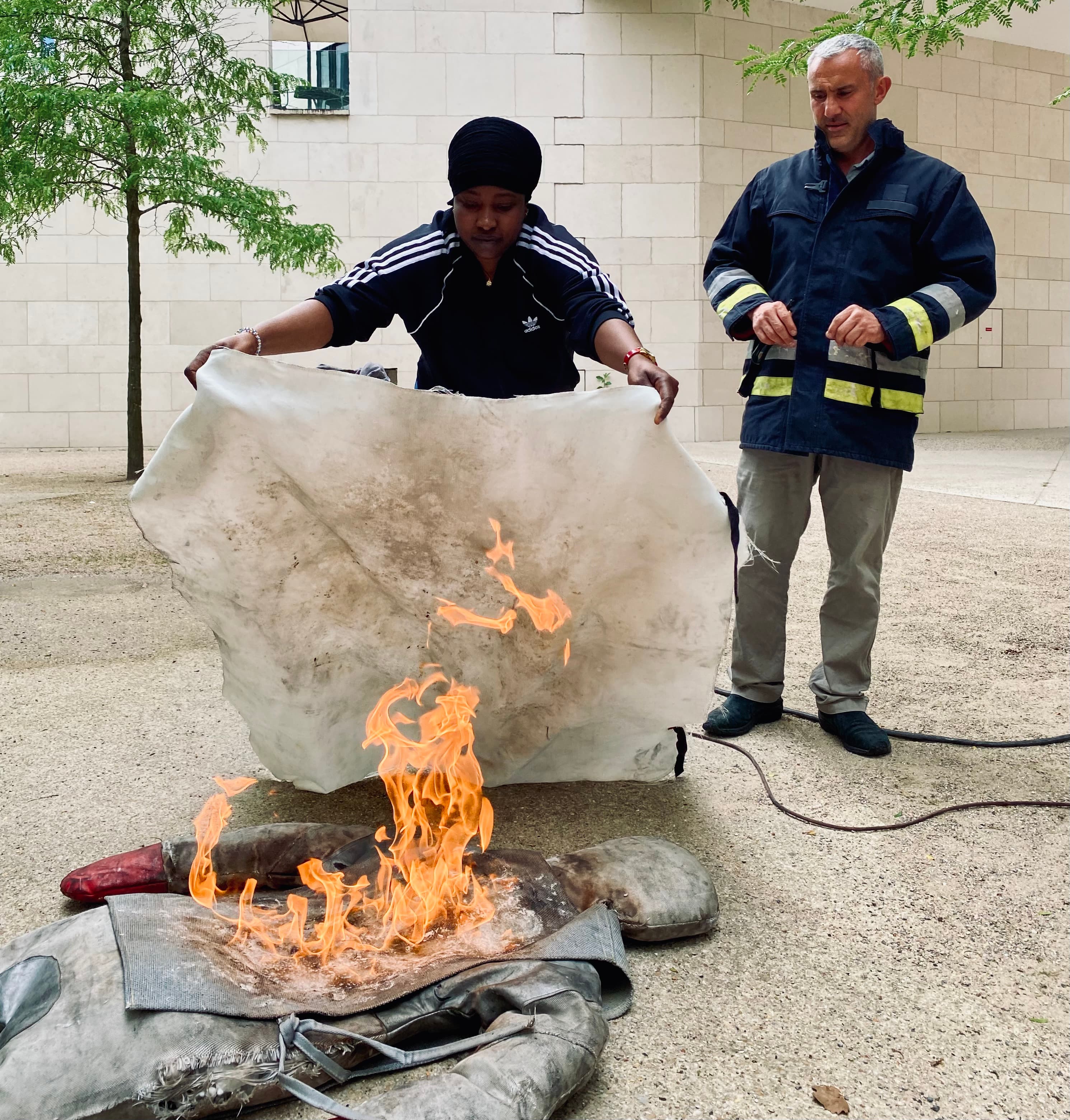 Zone de travail sécurisée pendant une opération de meulage