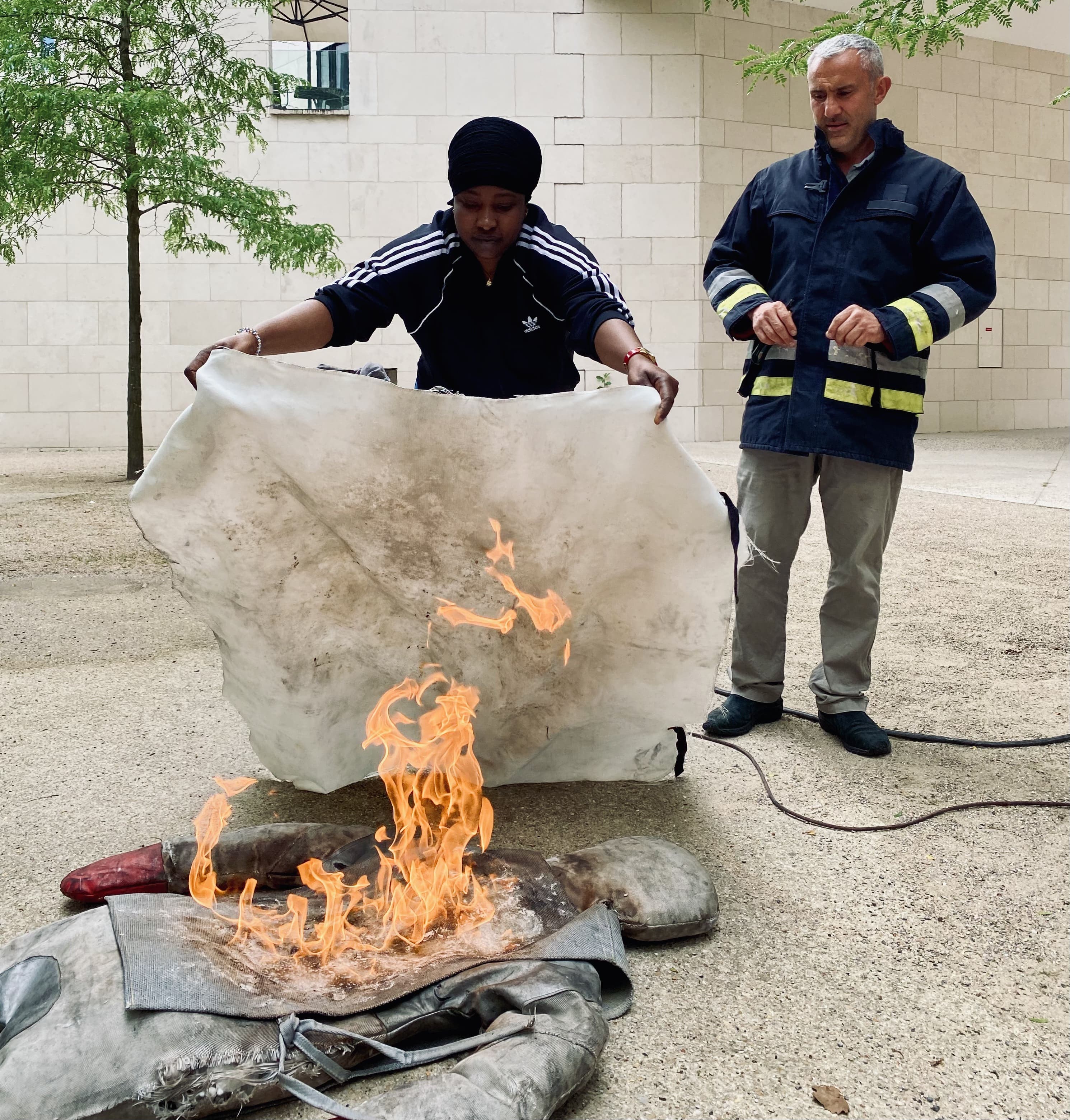 formation-incendie-pratique Formation pratique sur la gestion d'un incendie.